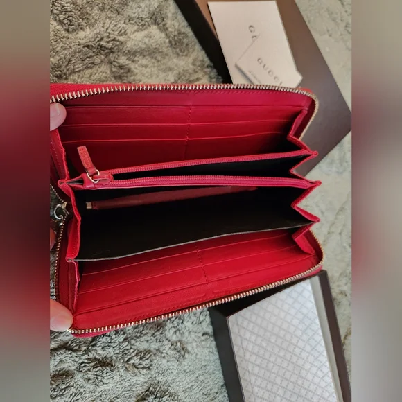 Gucci - MicroGuccissima Zippy Wallet - Picture 8 of 11